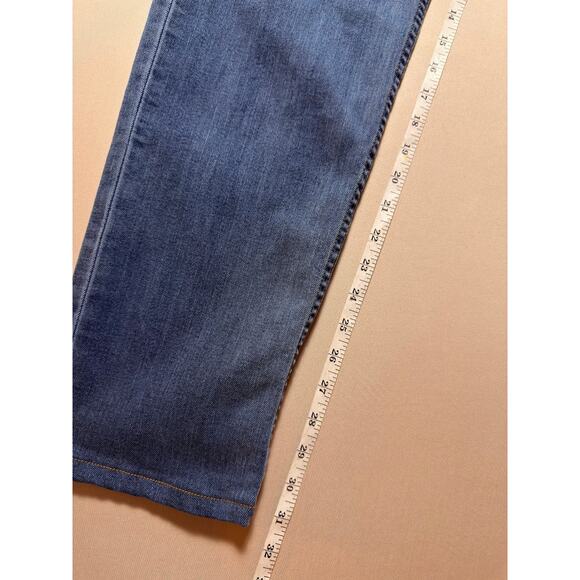Dearborn Medium Wash Men's Jeans — Size 33 - Picture 3 of 12